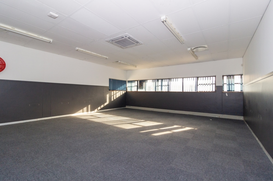 To Let commercial Property for Rent in Richmond Hill Eastern Cape